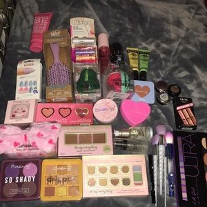 Makeup/Beauty Bundle